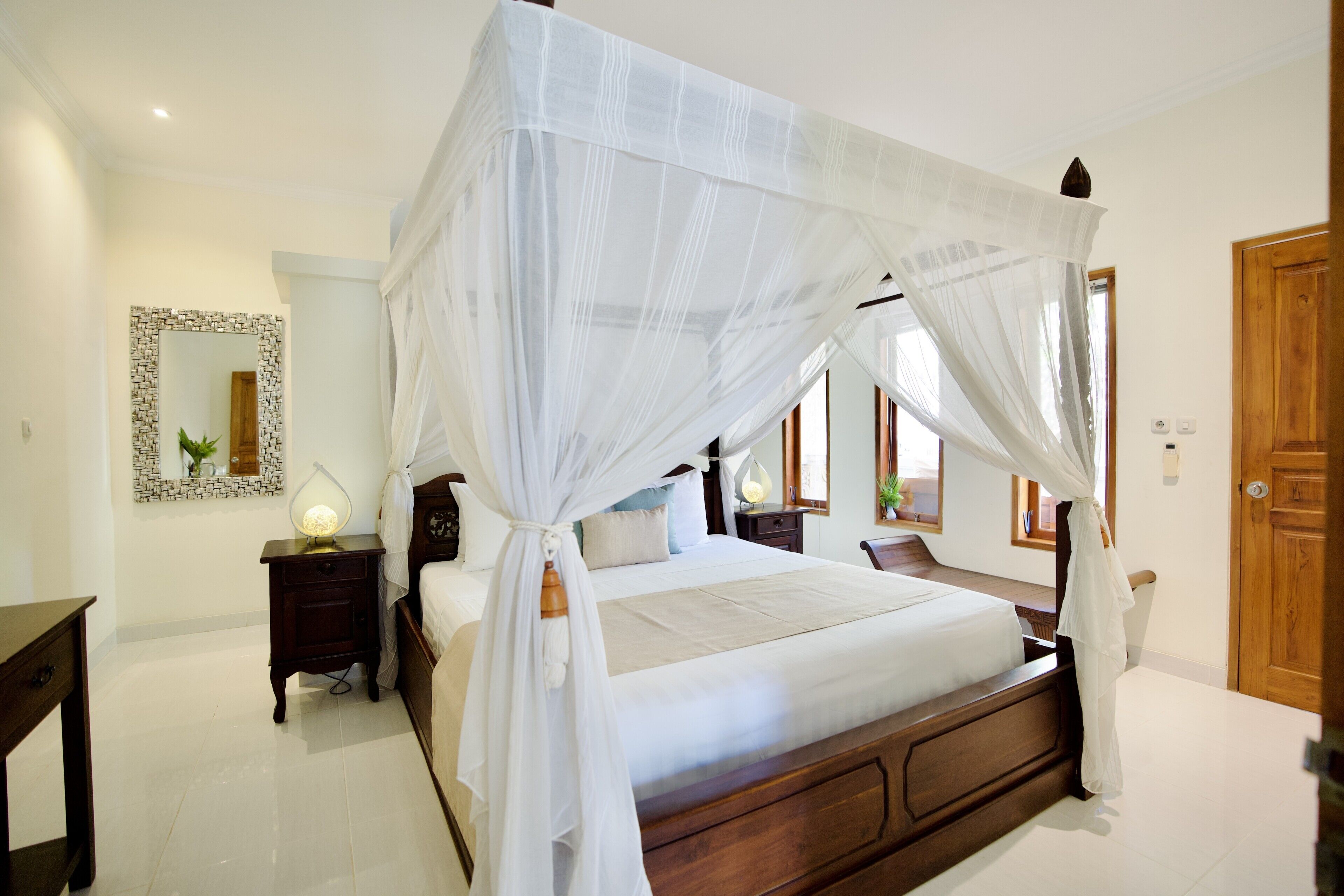 Vila, 2 kamar tidur, dapur, di pinggir kolam renang | Minibar, meja kerja, Wi-Fi gratis, dan seprai linen
