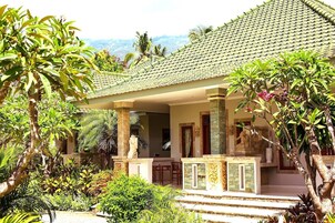 Fachada de la propiedad
