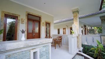 Villa Deluxe, 1 habitación, vistas a la piscina | Terraza o patio