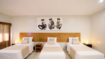 Minibar, escritorio, wifi gratis y ropa de cama