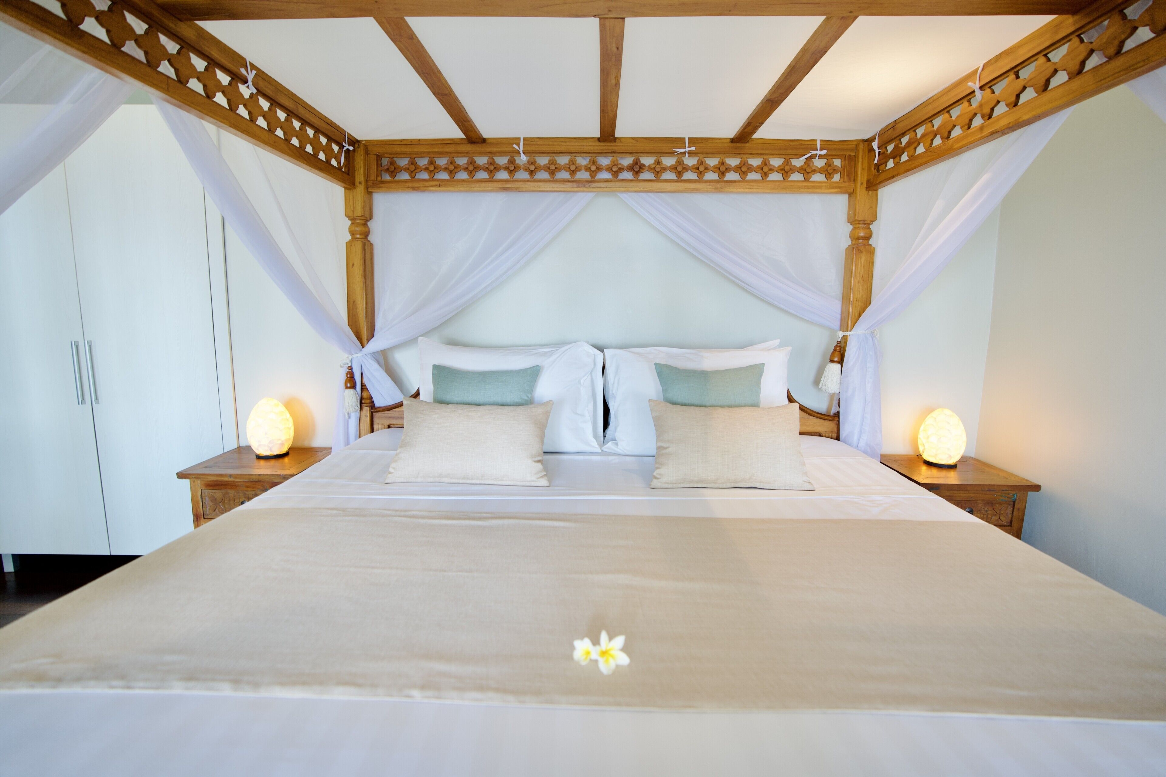 Villa, 1 Bedroom, Beachfront | Minibar, desk, free WiFi, bed sheets