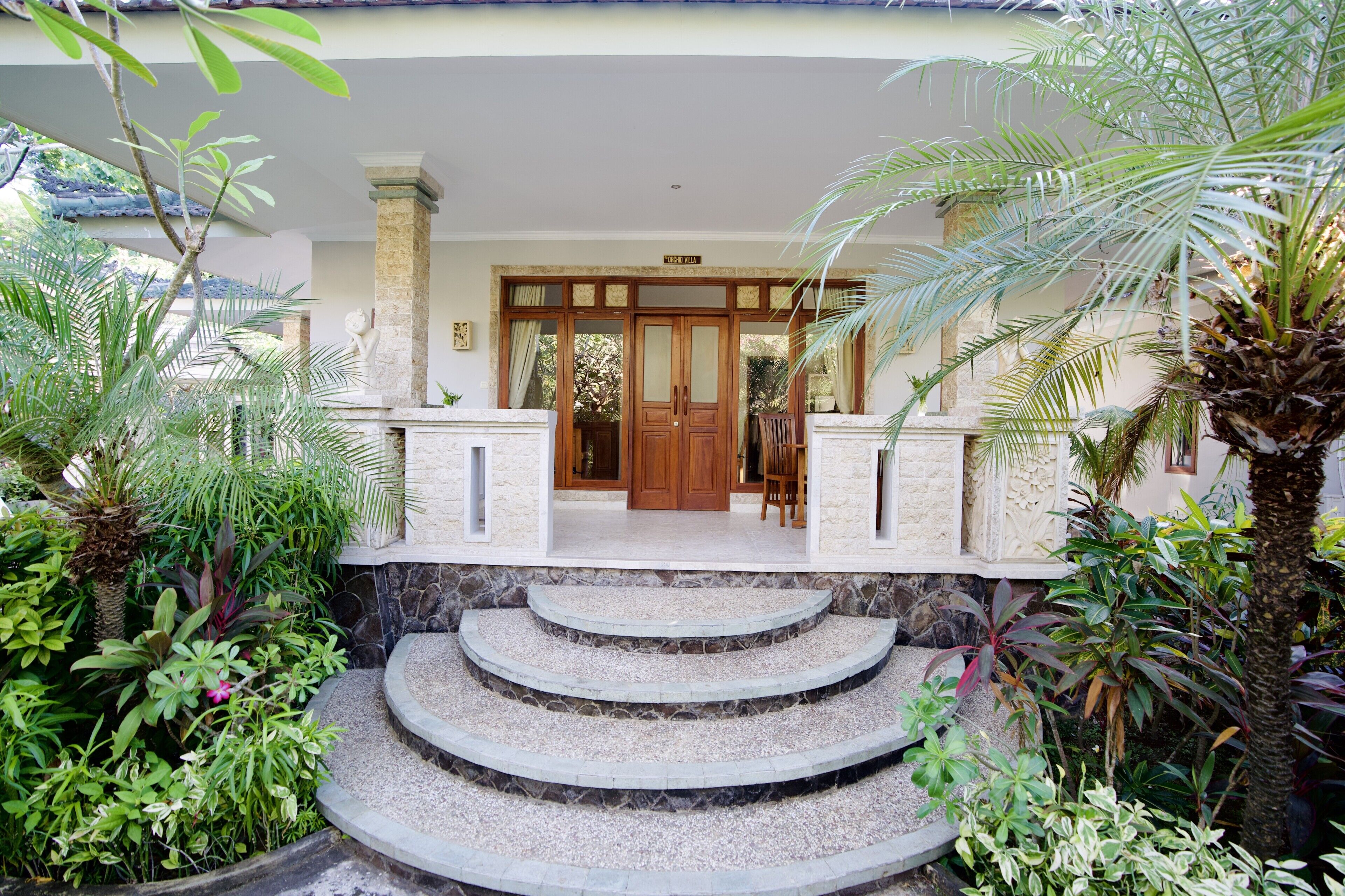 Exclusive-Villa, 2 Schlafzimmer, Poolblick, Poolseite | Blick auf den Garten