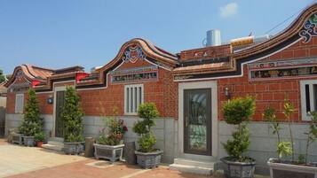 Fachada de la propiedad