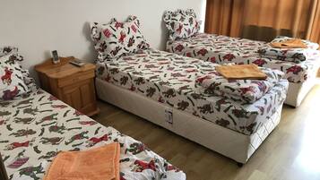 Comfort Triple Room, City View | 1 bedroom, soundproofing, iron/ironing board, free WiFi