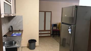 Apartment, 2 Bedrooms, Courtyard View | 1 bedroom, soundproofing, iron/ironing board, free WiFi