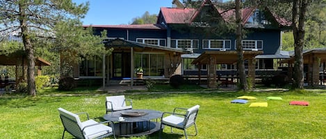 Fachada de la propiedad