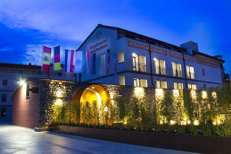 Front of property – evening/night. Hotel Borgo Brianteo