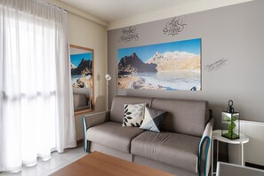 In-room safe, desk, free WiFi, bed sheets