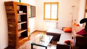 Suite | Living room | TV