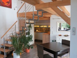 画廊独立别墅, 露台 | 起居区 | 电视