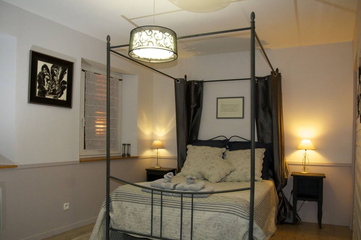 Habitación con 1 cama doble o 2 individuales, baño privado (Gutenberg)