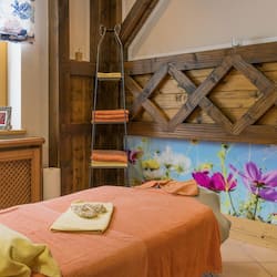 Sauna, steam room, Turkish bath/hammam, body treatments