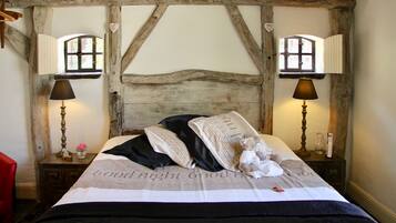 Quarto casal romântico, terraço | Frigobar, quartos à prova de som, camas extras/dobráveis (sobretaxa)