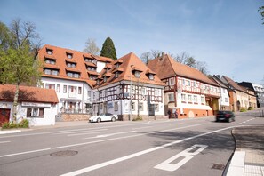 Front of property - Hotel Bär Sinsheim (Sinsheim)