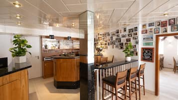 Bar (in der Unterkunft)