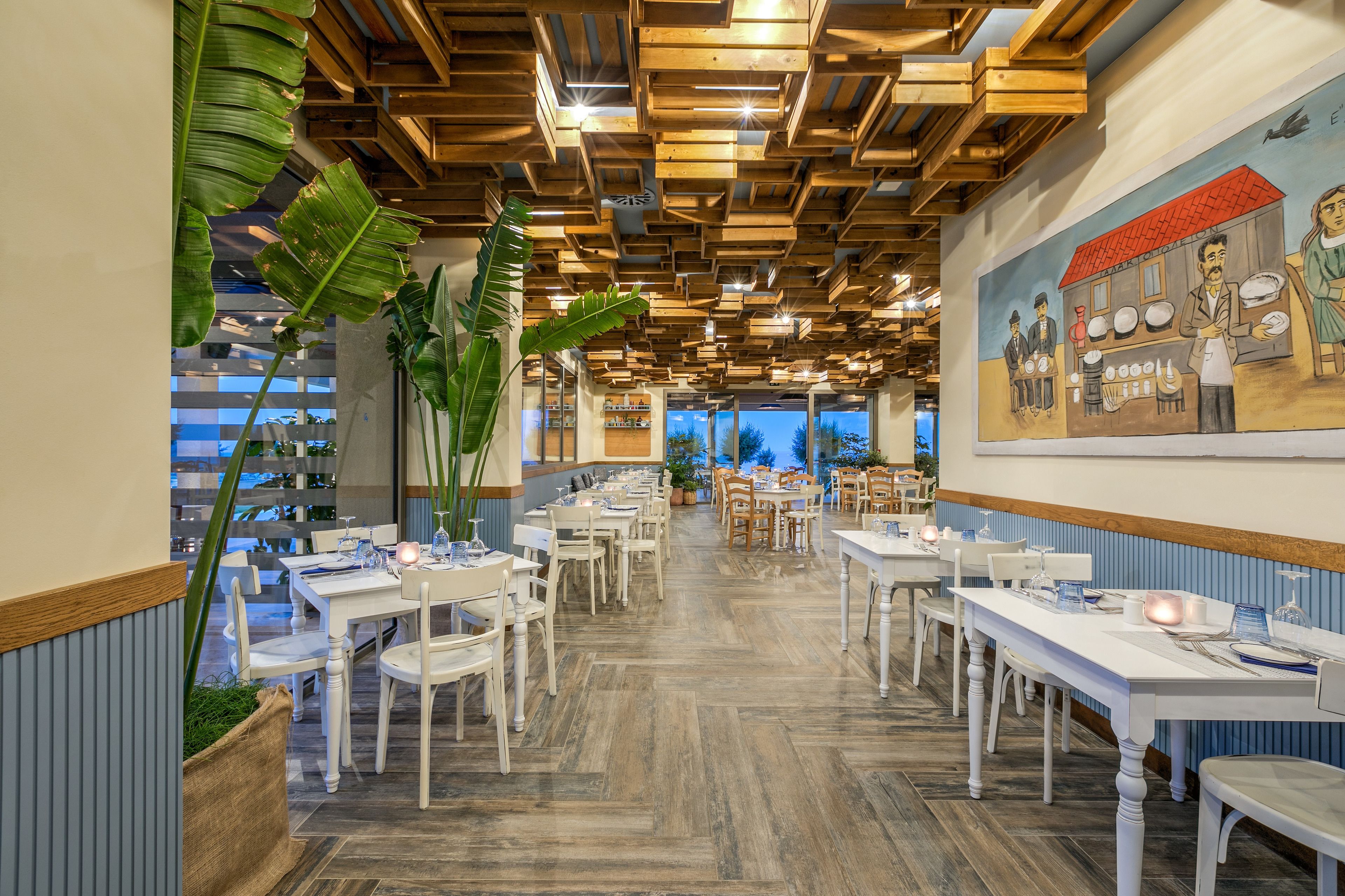 6 Restaurants; Mittagessen und Abendessen werden serviert
