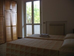 Economy-Doppel- oder -Zweibettzimmer, Gartenblick, Erdgeschoss