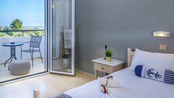 Bàn, phòng cách âm, truy cập Internet không dây miễn phí