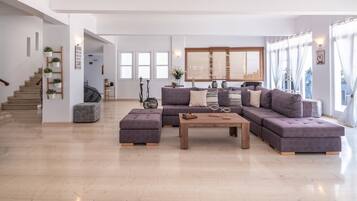 Nội thất lối vào