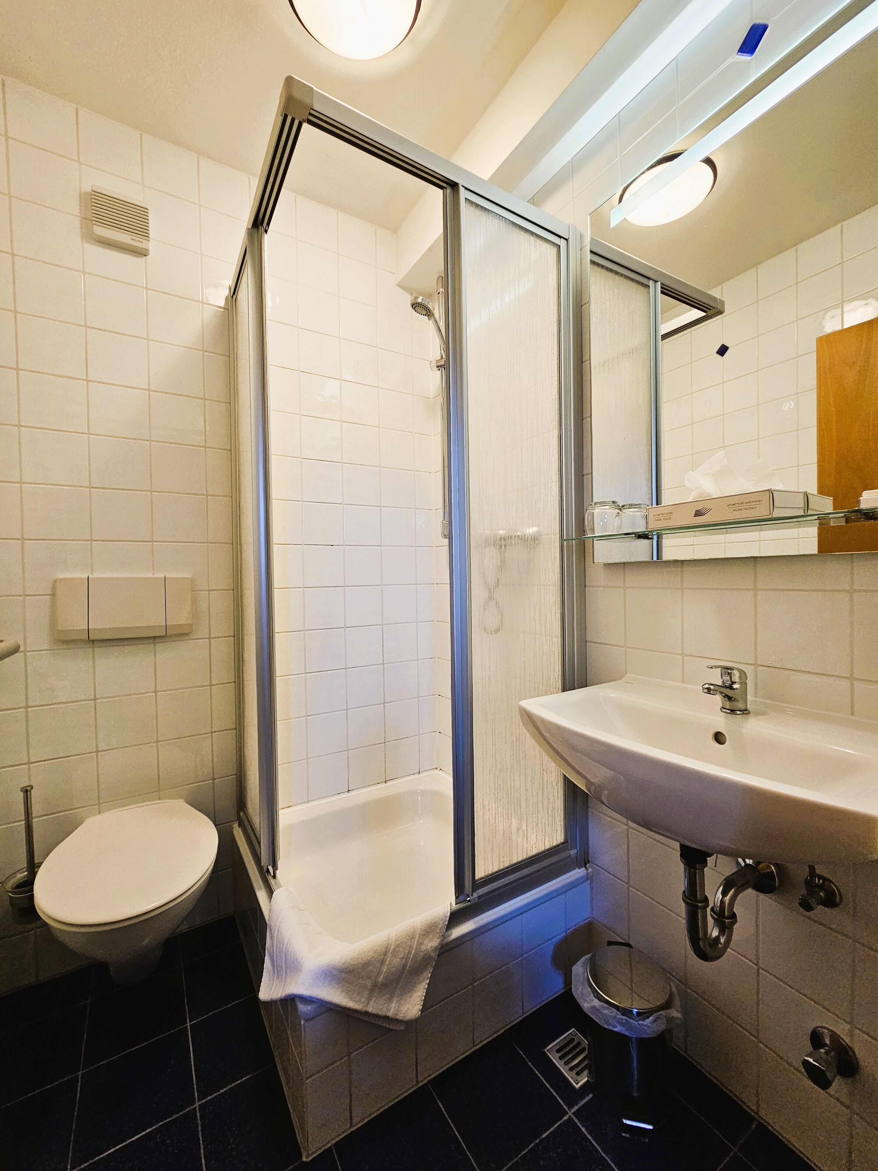 Basic Single Room | Bathroom | Shower, towels