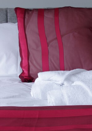 Suite, Private Bathroom (Ambassador Suite) | Room amenity