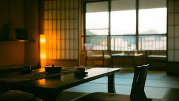 17.5 Tatami-mat Japanese Style Room, Separate Sitting Area