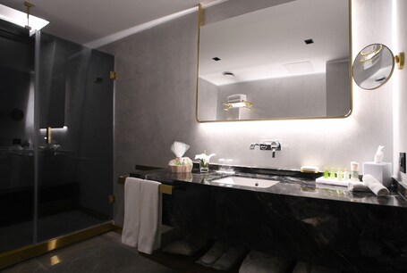 The Wings Hotel Istanbul - Image 23