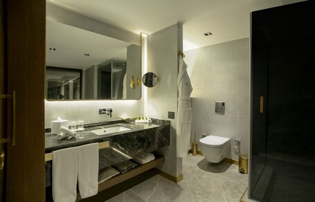 The Wings Hotel Istanbul - Image 54