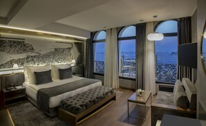 Suite Exécutive, vue mer | Minibar, coffres-forts dans les chambres, bureau, chambres insonorisées