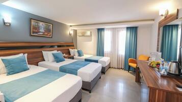 Standard Room | Premium bedding, minibar, in-room safe, desk