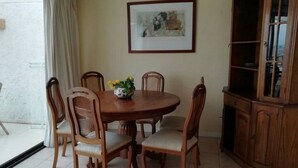 In-room dining - Departamento Para 5 Personas, 2 Dormitorios, Puerto Velero (Coquimbo)