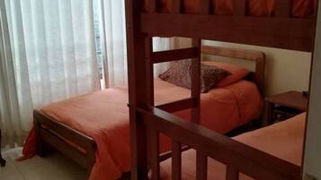 2 bedrooms