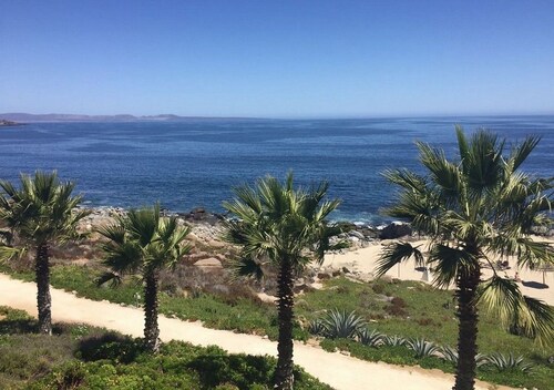 Departamento frente al mar en Tercer piso, 2 dormitorios. Puerto velero