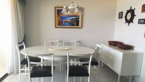 In-room dining - Departamento frente al mar en primer piso. Puerto velero (Coquimbo)
