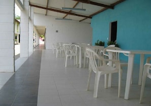 Outdoor dining - Cabaña Con Piscina 021 (Coveñas)