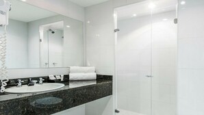 Shower - Apartamento Amoblado Bogotá Norte 087 (Bogotá)