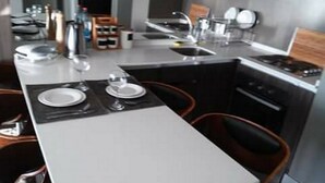 Ảnh chưa phân loại, 3 trong số 13 ảnh, nút