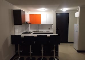 Cookware/dishes/utensils - Departamento en Edificio Terranova 1108 (Iquique)