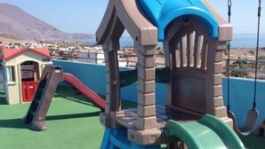 Children’s play area – outdoor