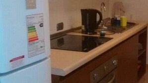 Microwave, cookware/dishes/utensils - Departamento Marina Sol 017 (La Serena)