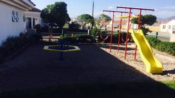 Children’s play area – outdoor