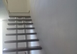 Staircase - Departamento Loft Duplex Amoblado, Iquique 007 (Iquique)