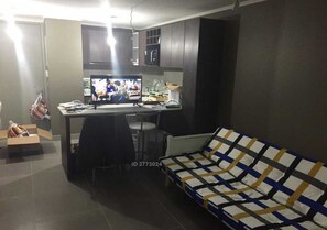 TV