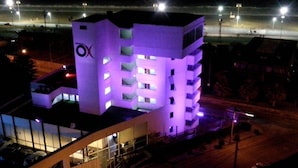 Front of property – evening/night - Departamento Frente a Playa, Iquique 004 (Iquique)