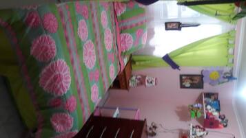 Children’s theme room