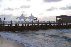 Dock - Cabaña con Piscina 077 (Coveñas)