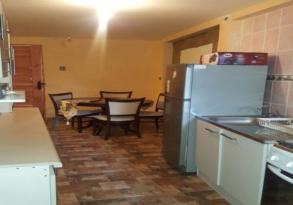 Full-sized fridge, microwave, coffee/tea maker