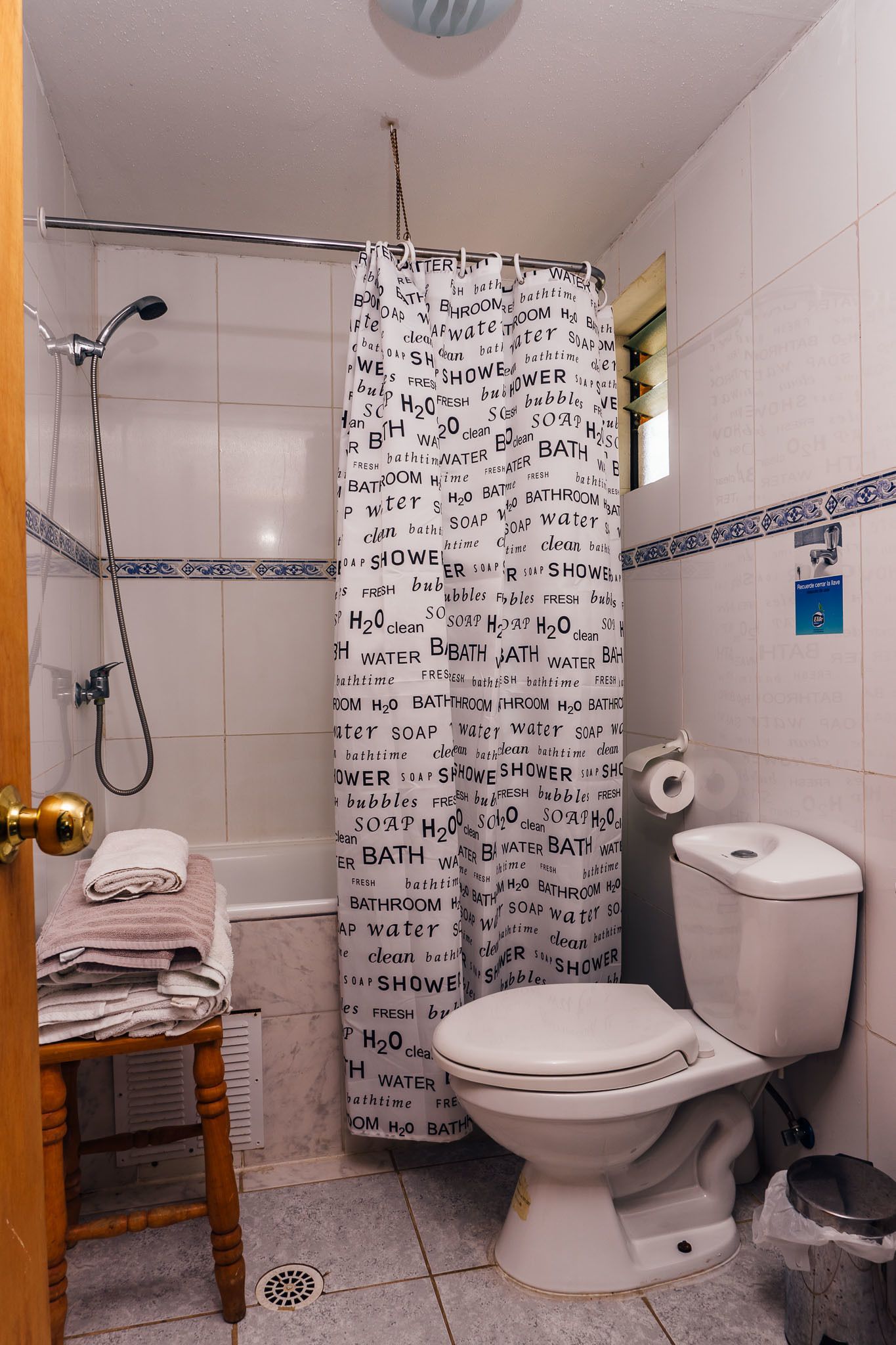 Buồng tắm vòi sen 