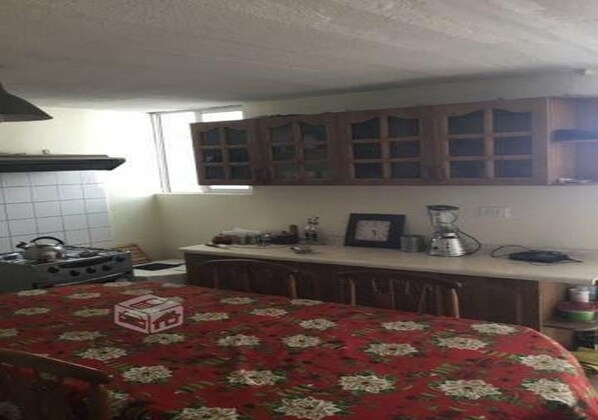 Full-sized fridge, coffee/tea maker, cookware/dishes/utensils - Departamento Mi Casa 009 - Arica (Arica)