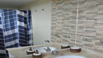 Bathtub
